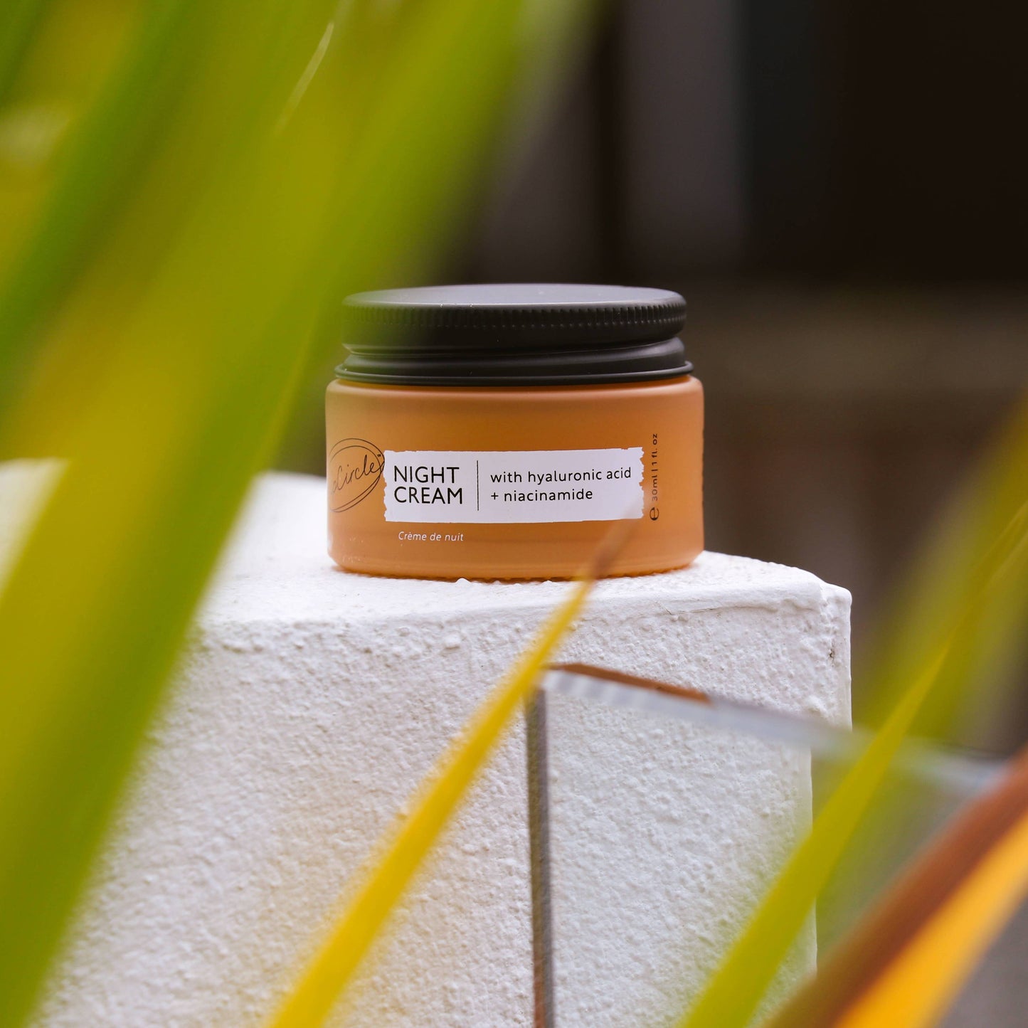 Mini Hyaluronic Acid + Niacinamide Night Cream with anti-ageing properties - Travel Size